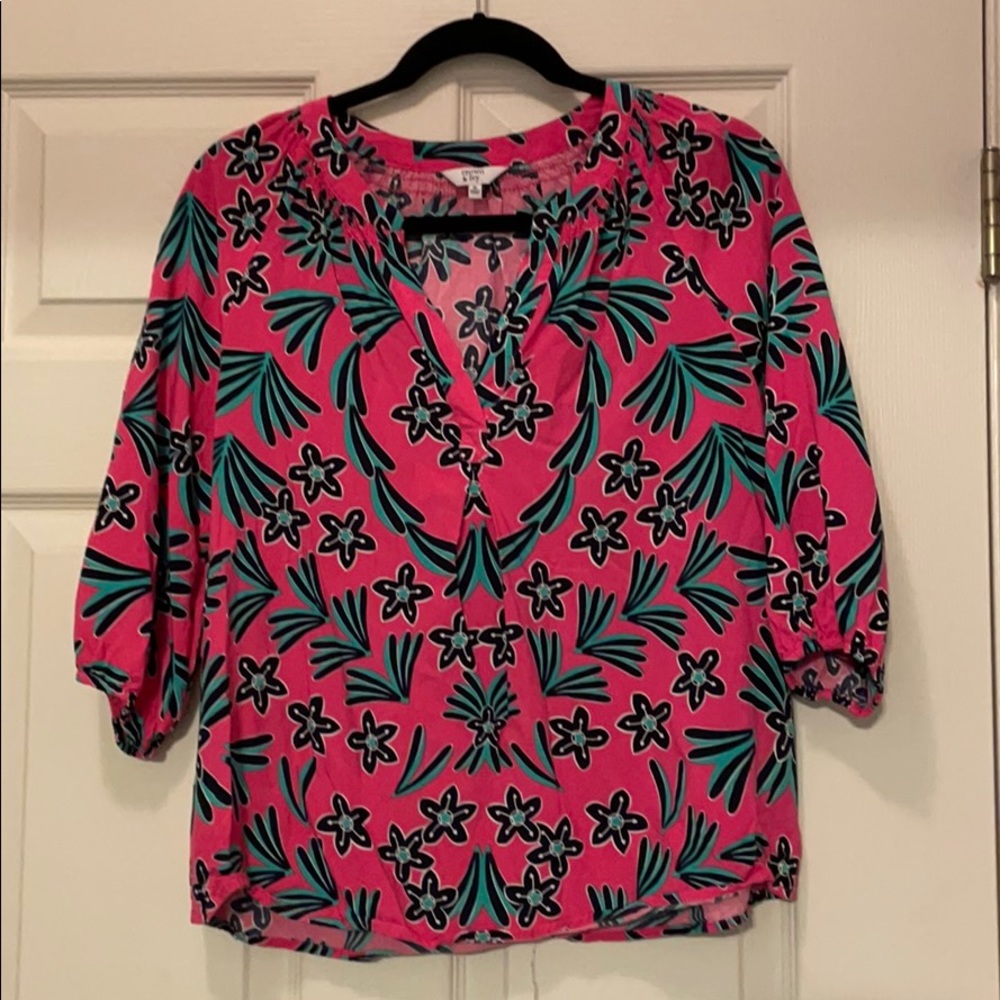 Crown & Ivy multi color 3/4 sleeve shirt (M)